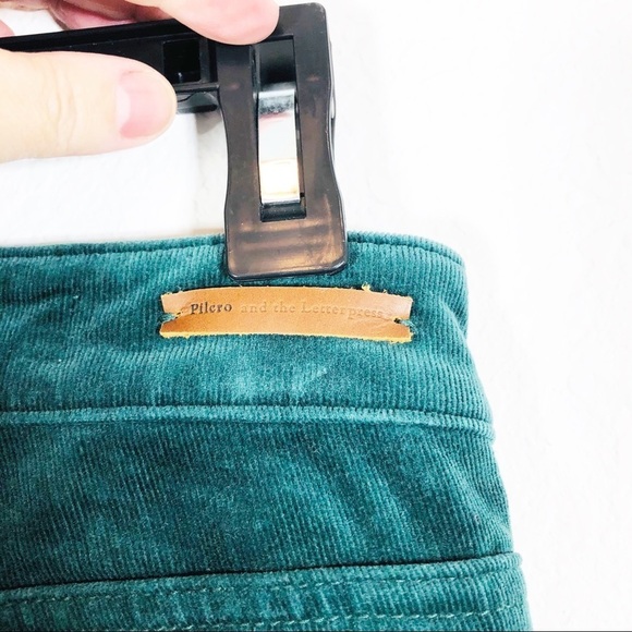 🔥SALE🔥 Anthropologie Pilcro high rise velvet skinny jeans - Picture 6 of 6